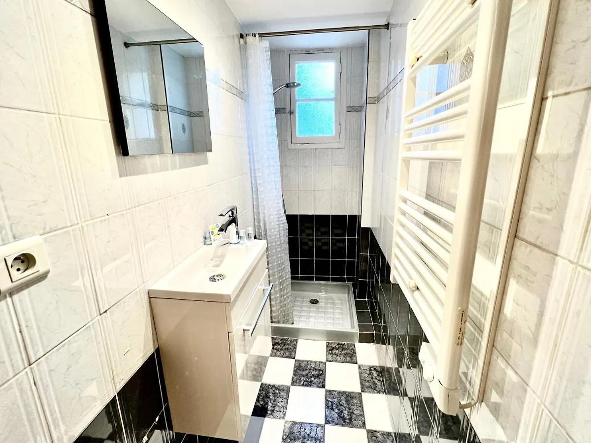 Aparthotel Riviera - Amazing 1 Bedroom Ac- Port Nice - Guynemer Sea View Apartmán