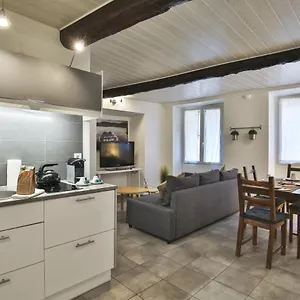  Appartement Jolie 2 Pièces Quartier Bonaparte/ Clim